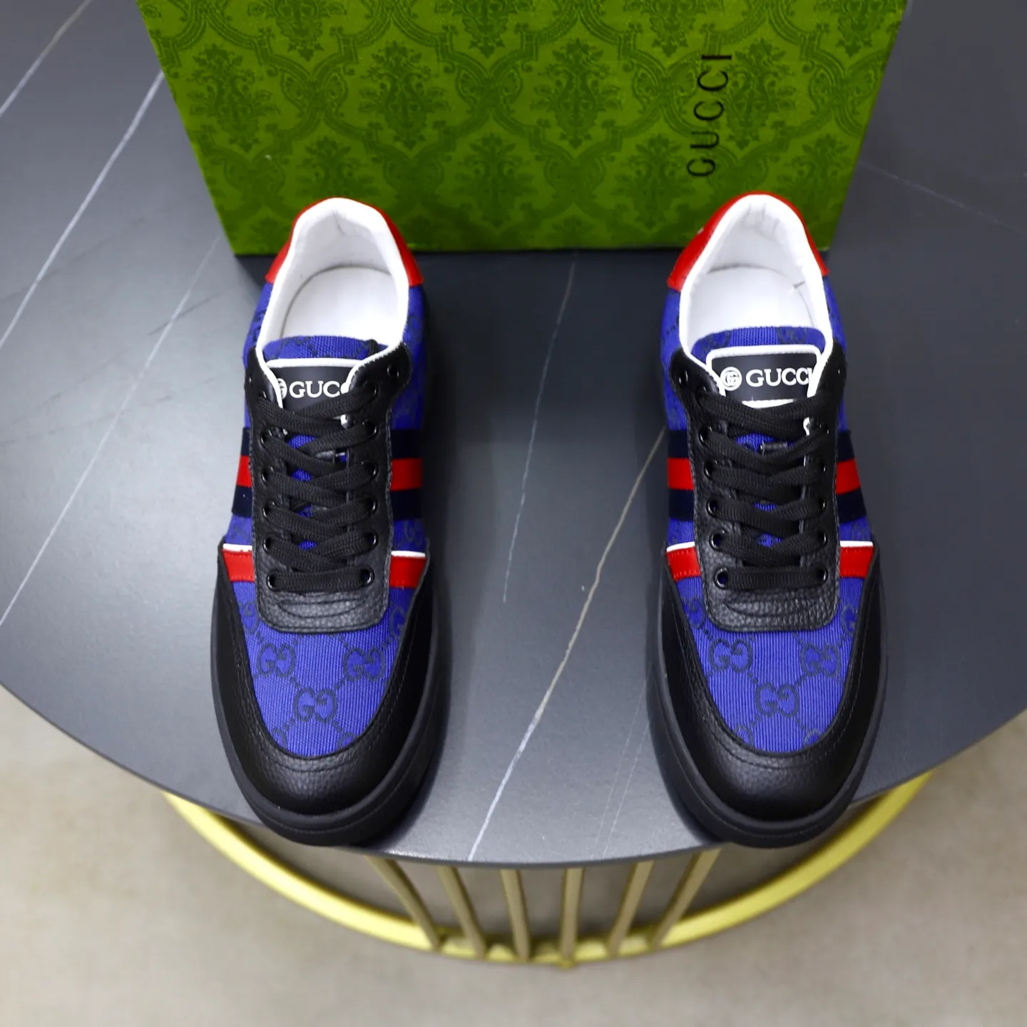 Ex-factory price: 420💰🙅‍♂️🙅‍♂️🙅‍♂️ Brand: GUCCI Standard code: 38-44 (45 customized) Grade: Same as the official website Material: Original leather splicing Comfortable and breathable sheepskin lining Original wear-resistant outsole Style category: Men's fashionable casual shoes Running sneakers Distinguished luxury brand elements Top luxury Color: actual picture color